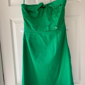 Super cute, flattering, strapless dress